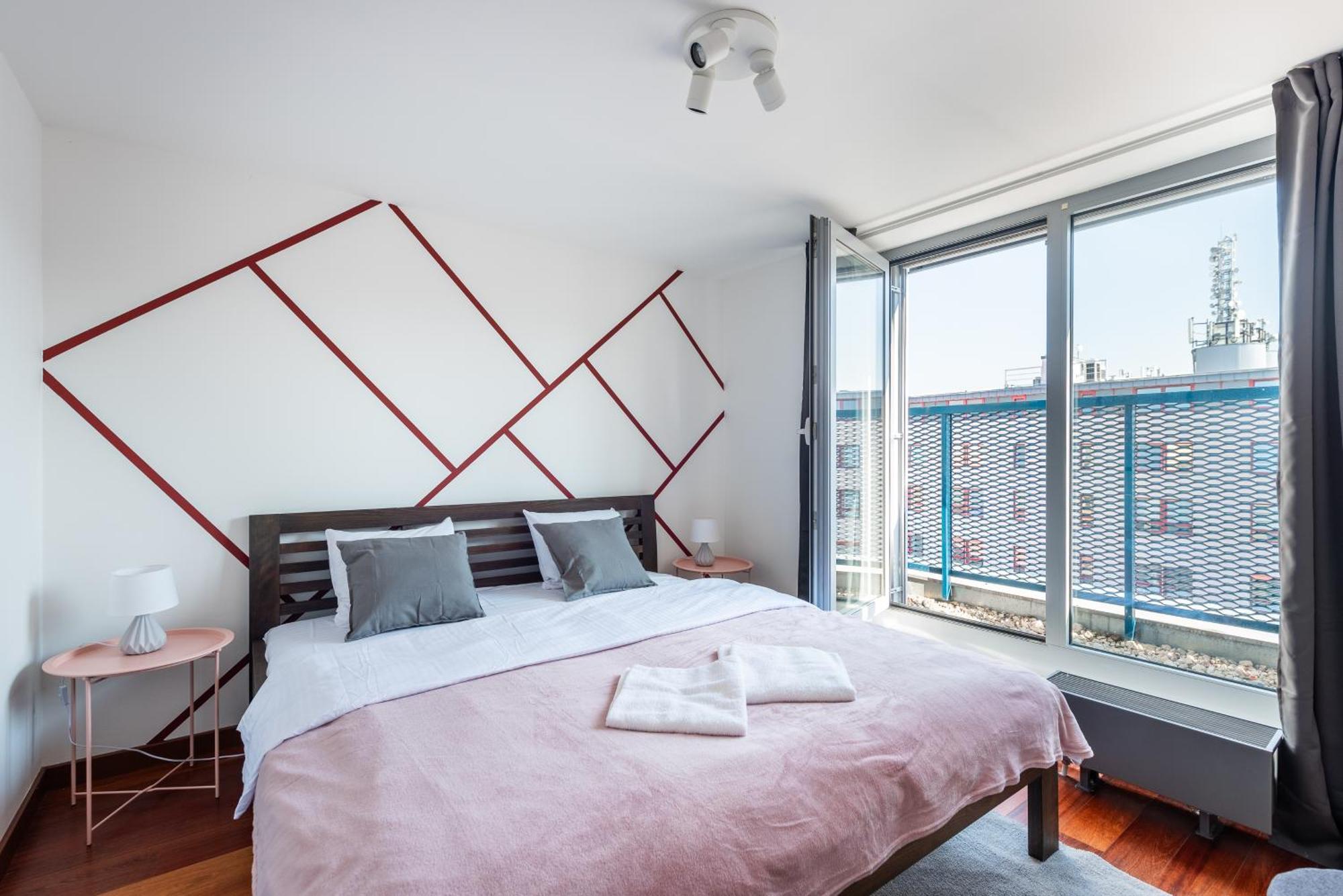 Apartments With Large Balcony, Parking 프라하 외부 사진