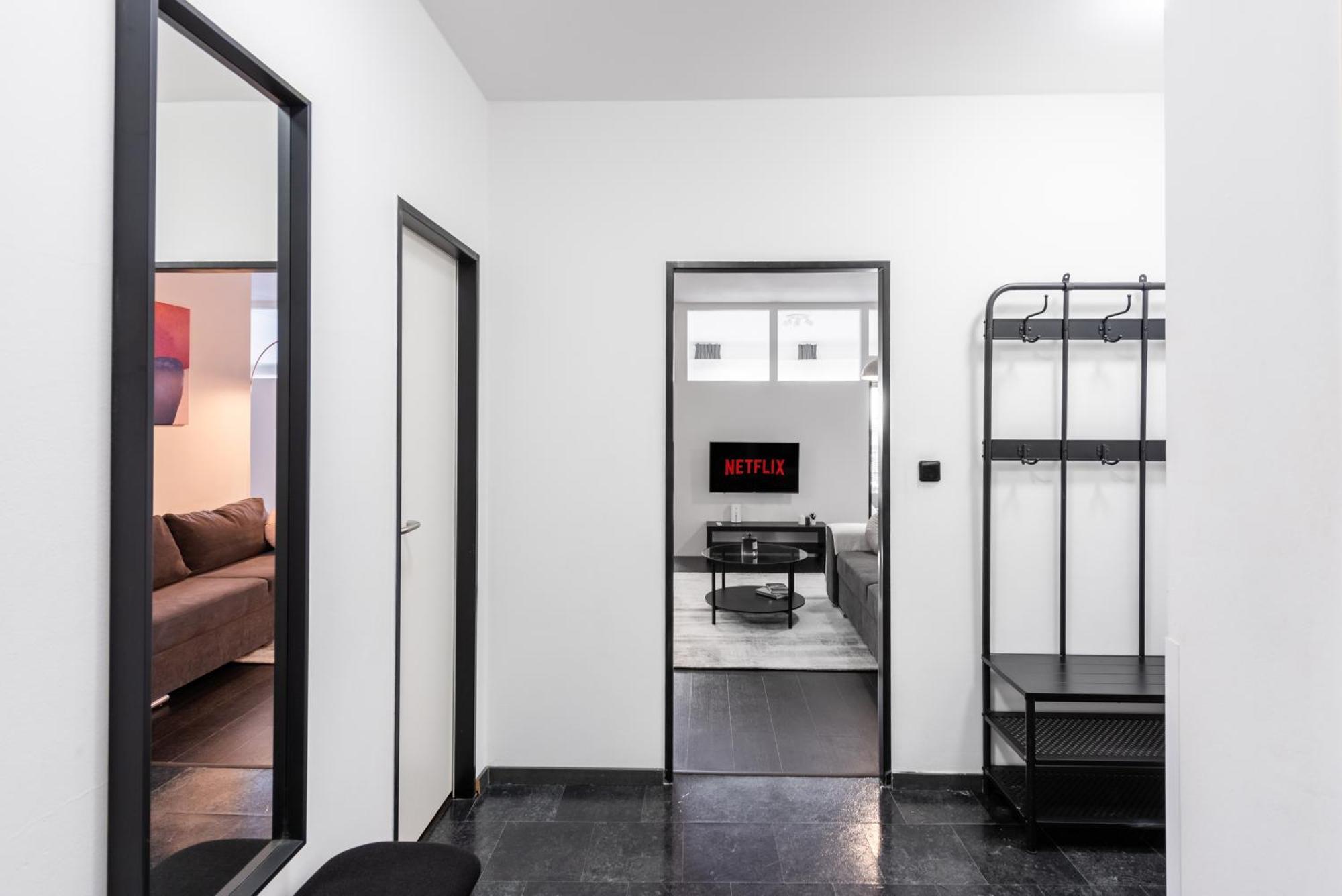 Apartments With Large Balcony, Parking 프라하 외부 사진