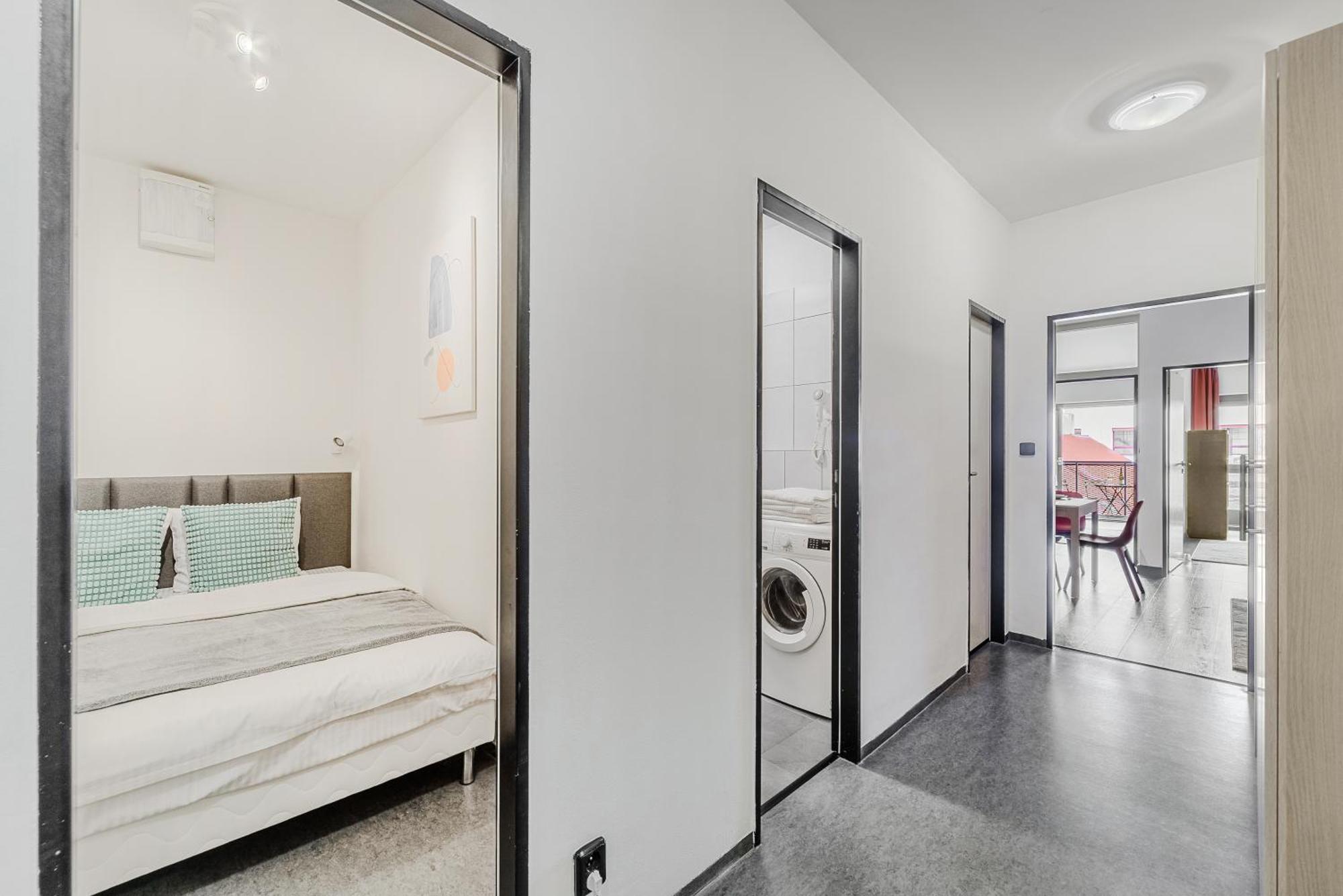 Apartments With Large Balcony, Parking 프라하 외부 사진